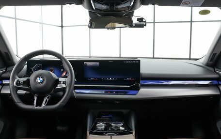 BMW 5 серия, 2025 год, 8 990 000 рублей, 11 фотография