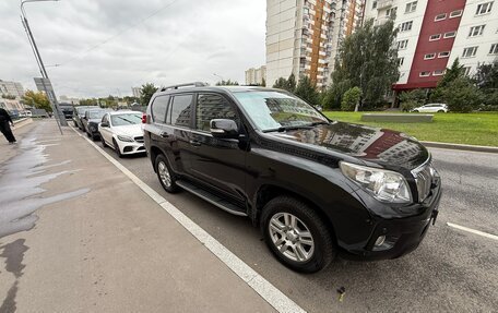 Toyota Land Cruiser Prado 150 рестайлинг 2, 2010 год, 2 799 999 рублей, 2 фотография