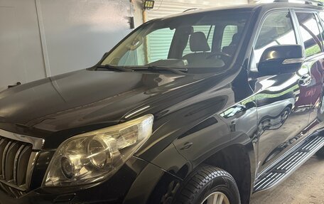Toyota Land Cruiser Prado 150 рестайлинг 2, 2010 год, 2 799 999 рублей, 8 фотография