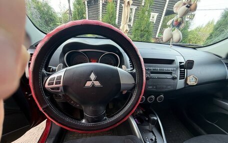 Mitsubishi Outlander III рестайлинг 3, 2008 год, 900 000 рублей, 8 фотография