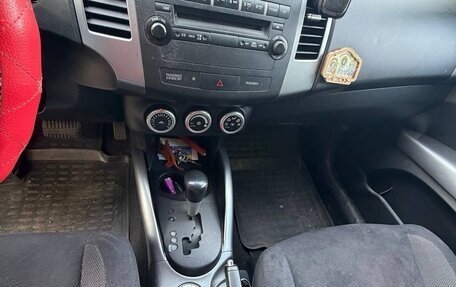 Mitsubishi Outlander III рестайлинг 3, 2008 год, 900 000 рублей, 9 фотография