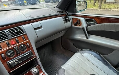 Mercedes-Benz E-Класс, 1998 год, 430 000 рублей, 8 фотография