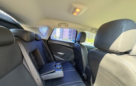 Opel Astra J, 2010 год, 885 000 рублей, 26 фотография