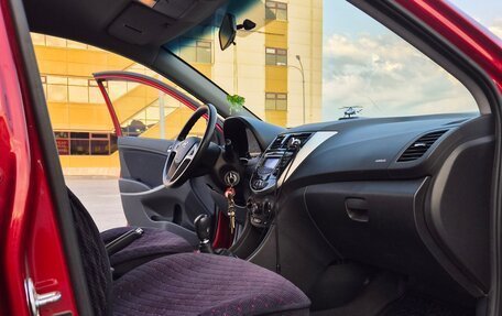 Hyundai Accent IV, 2013 год, 950 000 рублей, 12 фотография
