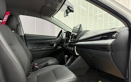 Toyota Yaris, 2022 год, 1 499 666 рублей, 13 фотография