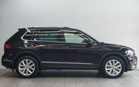 Volkswagen Tiguan II, 2018 год, 2 680 000 рублей, 5 фотография