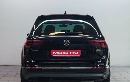 Volkswagen Tiguan II, 2018 год, 2 680 000 рублей, 7 фотография