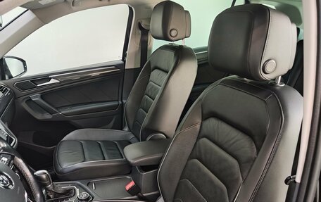 Volkswagen Tiguan II, 2018 год, 2 680 000 рублей, 17 фотография