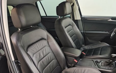 Volkswagen Tiguan II, 2018 год, 2 680 000 рублей, 23 фотография