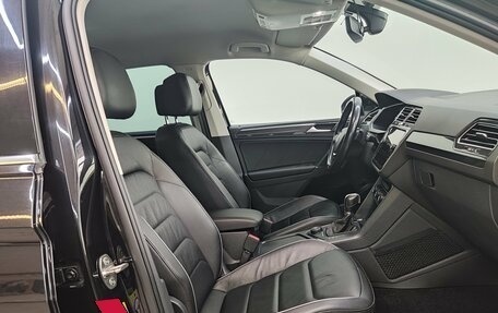Volkswagen Tiguan II, 2018 год, 2 680 000 рублей, 22 фотография