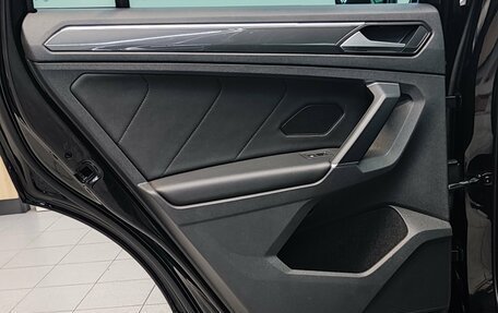 Volkswagen Tiguan II, 2018 год, 2 680 000 рублей, 36 фотография