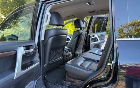 Toyota Land Cruiser 200, 2016 год, 5 100 000 рублей, 6 фотография