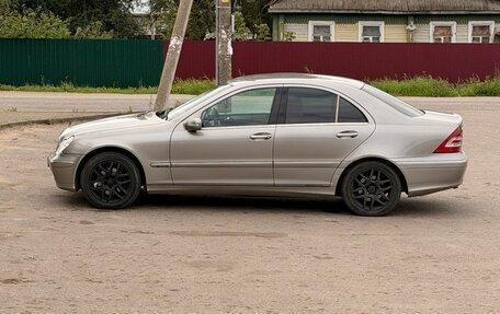 Mercedes-Benz C-Класс, 2004 год, 650 000 рублей, 2 фотография