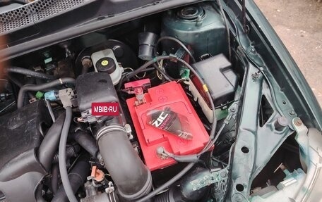 Toyota Yaris I рестайлинг, 2001 год, 150 000 рублей, 6 фотография