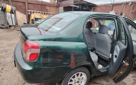 Toyota Yaris I рестайлинг, 2001 год, 150 000 рублей, 12 фотография