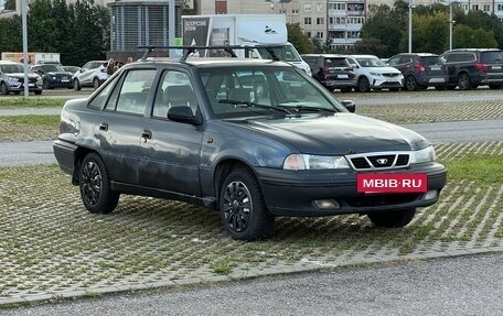 Daewoo Nexia I рестайлинг, 2003 год, 100 000 рублей, 2 фотография