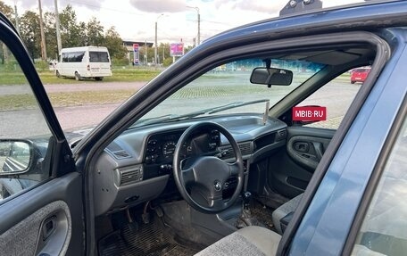 Daewoo Nexia I рестайлинг, 2003 год, 100 000 рублей, 7 фотография
