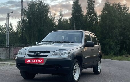 Chevrolet Niva I рестайлинг, 2012 год, 330 000 рублей, 3 фотография