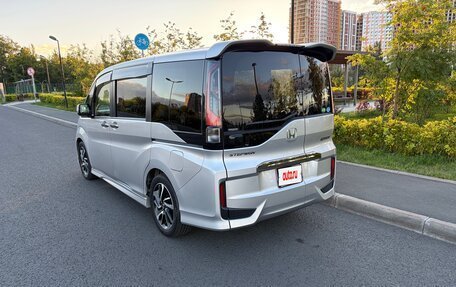 Honda Stepwgn IV, 2015 год, 1 690 000 рублей, 4 фотография