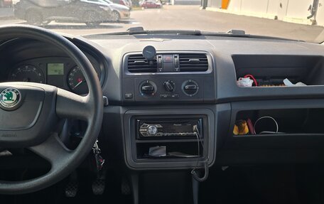 Skoda Fabia II, 2012 год, 750 000 рублей, 14 фотография