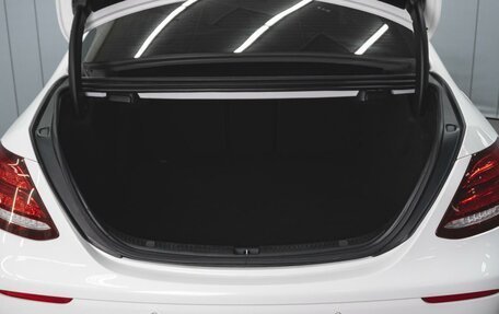 Mercedes-Benz E-Класс, 2017 год, 2 745 000 рублей, 29 фотография