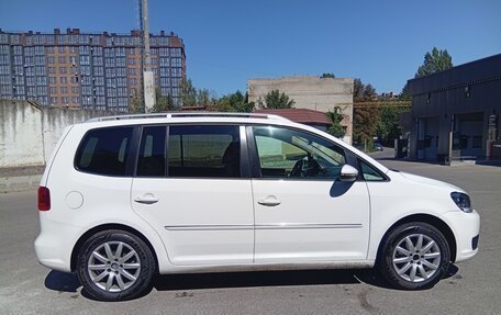Volkswagen Touran III, 2011 год, 1 000 000 рублей, 3 фотография