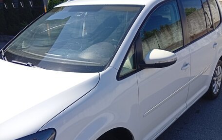 Volkswagen Touran III, 2011 год, 1 000 000 рублей, 4 фотография