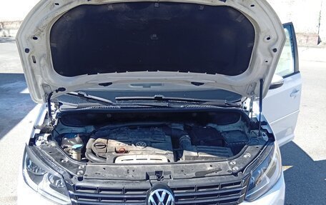 Volkswagen Touran III, 2011 год, 1 000 000 рублей, 13 фотография