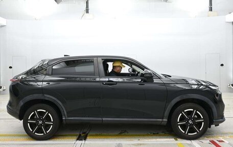 Honda Vezel, 2022 год, 1 710 000 рублей, 3 фотография