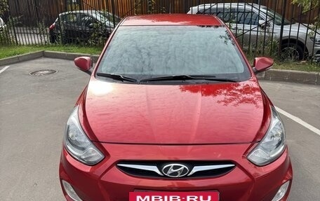 Hyundai Solaris II рестайлинг, 2012 год, 670 000 рублей, 4 фотография