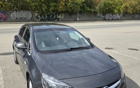 Opel Astra J, 2013 год, 779 000 рублей, 2 фотография