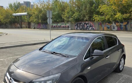 Opel Astra J, 2013 год, 779 000 рублей, 3 фотография