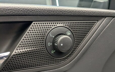 Skoda Rapid II, 2021 год, 1 375 000 рублей, 10 фотография