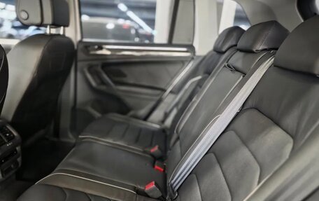 Volkswagen Tiguan II, 2022 год, 2 910 000 рублей, 11 фотография