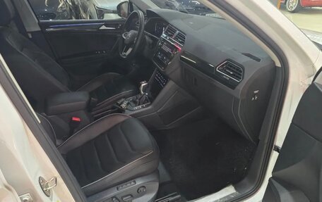 Volkswagen Tiguan II, 2022 год, 2 800 000 рублей, 6 фотография