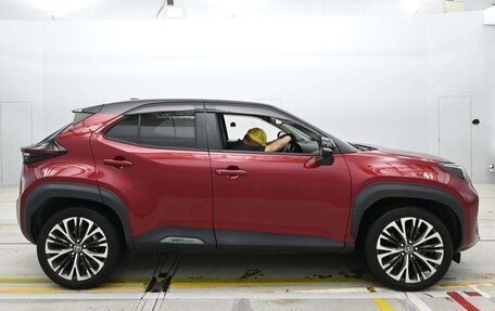Toyota Yaris Cross, 2022 год, 1 410 000 рублей, 3 фотография