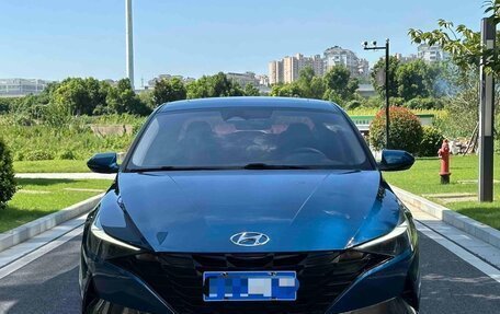 Hyundai Elantra, 2022 год, 1 170 000 рублей, 2 фотография