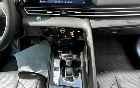 Hyundai Elantra, 2022 год, 1 170 000 рублей, 19 фотография