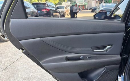Hyundai Elantra, 2022 год, 1 090 000 рублей, 16 фотография
