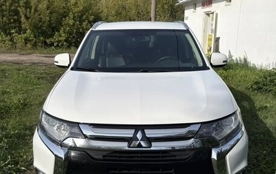 Mitsubishi Outlander III рестайлинг 3, 2016 год, 2 000 000 рублей, 1 фотография