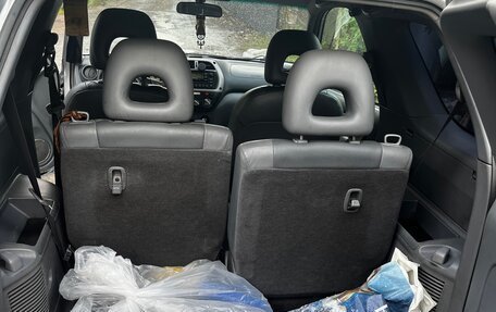 Toyota RAV4, 2002 год, 750 000 рублей, 10 фотография