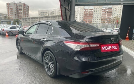 Toyota Camry, 2019 год, 2 350 000 рублей, 2 фотография