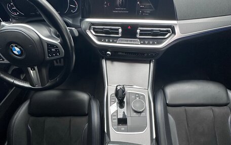 BMW 3 серия, 2019 год, 3 700 000 рублей, 27 фотография