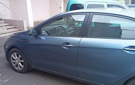 KIA Rio III рестайлинг, 2011 год, 700 000 рублей, 3 фотография