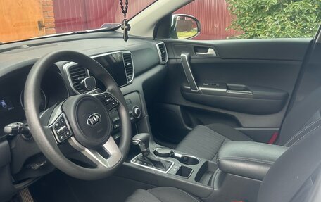 KIA Sportage IV рестайлинг, 2019 год, 2 200 000 рублей, 7 фотография