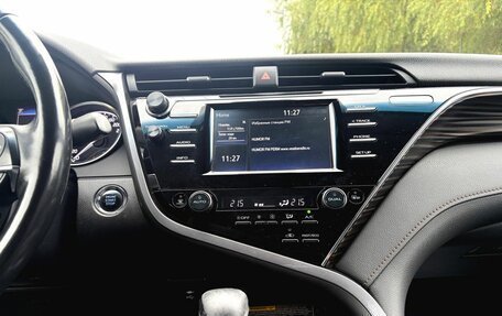 Toyota Camry, 2018 год, 2 720 000 рублей, 15 фотография