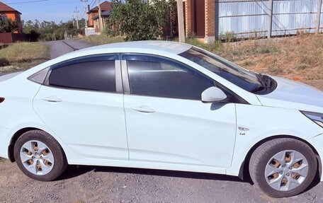 Hyundai Solaris II рестайлинг, 2016 год, 860 000 рублей, 4 фотография