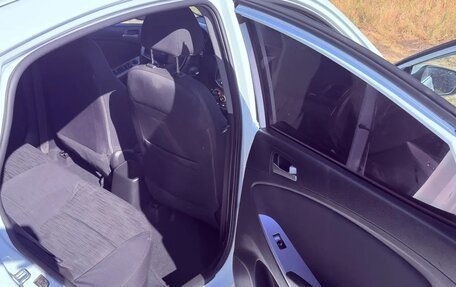 Hyundai Solaris II рестайлинг, 2016 год, 860 000 рублей, 10 фотография