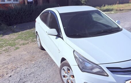 Hyundai Solaris II рестайлинг, 2016 год, 860 000 рублей, 17 фотография