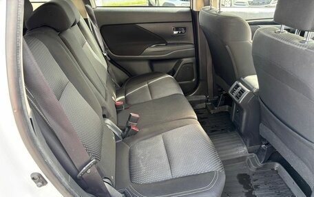 Mitsubishi Outlander III рестайлинг 3, 2019 год, 1 785 000 рублей, 12 фотография